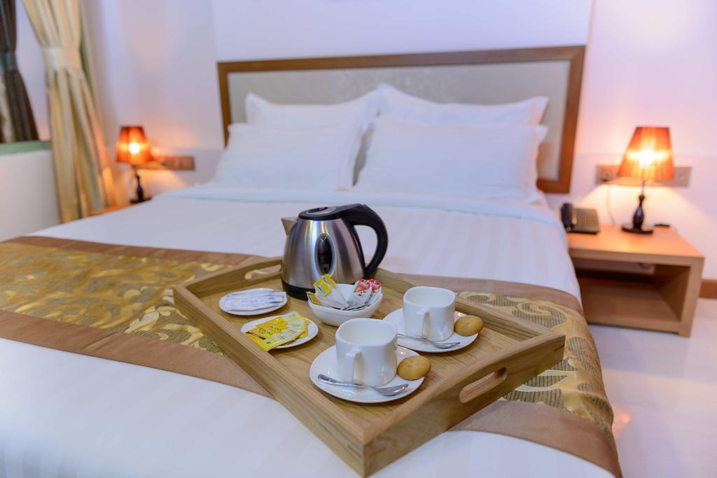 سيزون هوليدايز آت 4*