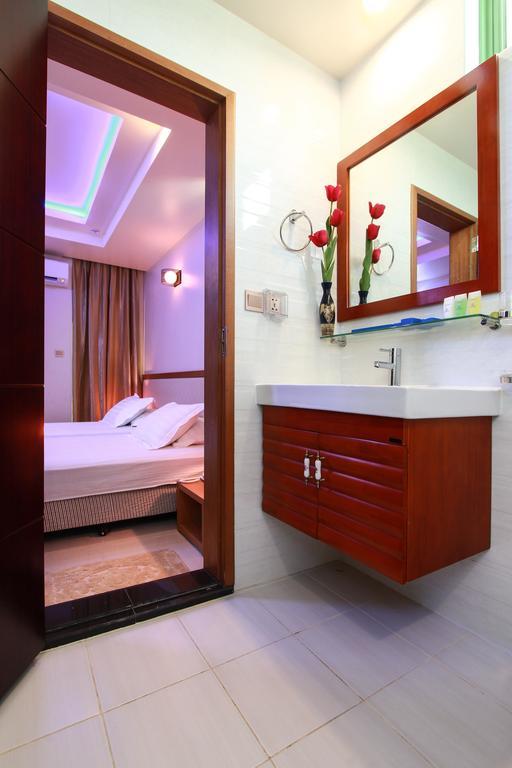 سيزون هوليدايز آت 4* هولهومالي